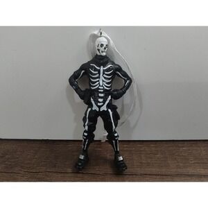 2021 Hallmark Christmas Ornament Fortnite Skull Trooper Open No Box Z14